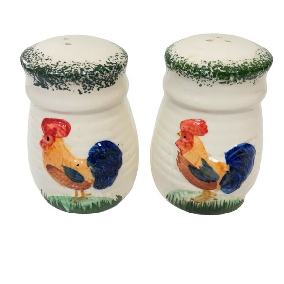 Salt & Pepper Shakers Set White Ceramic Rooster Country Kitchen Barnyard Farm - Picture 1 of 15